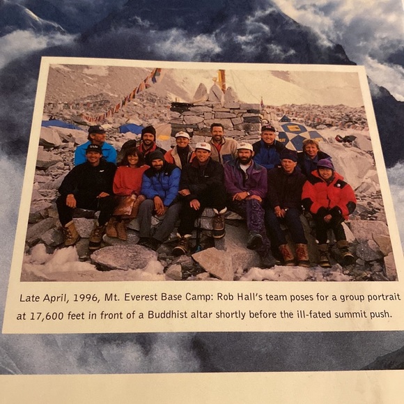 INTO THIN AIR Mount Everest Disaster JON KRAKAUER - Picture 3 of 3